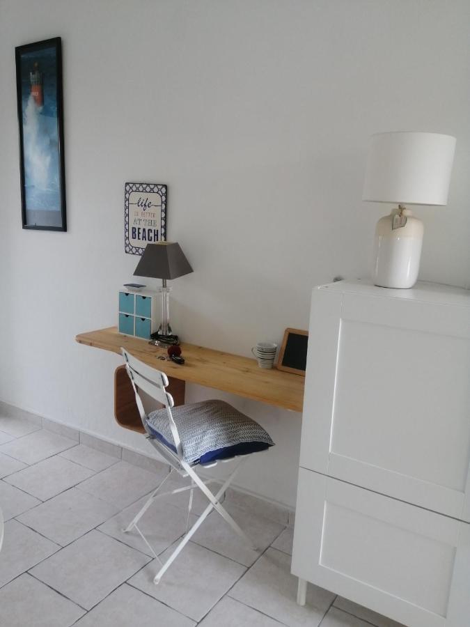 Appartement Studio Golfe Juan, plages, parking, climatisation à Vallauris Extérieur photo